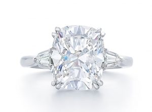 diamond-engagement-ring-at-dk-gems-online-diamond-engagement-rings-store-and-best-jewery-stores-in-st-martin-st-maarten