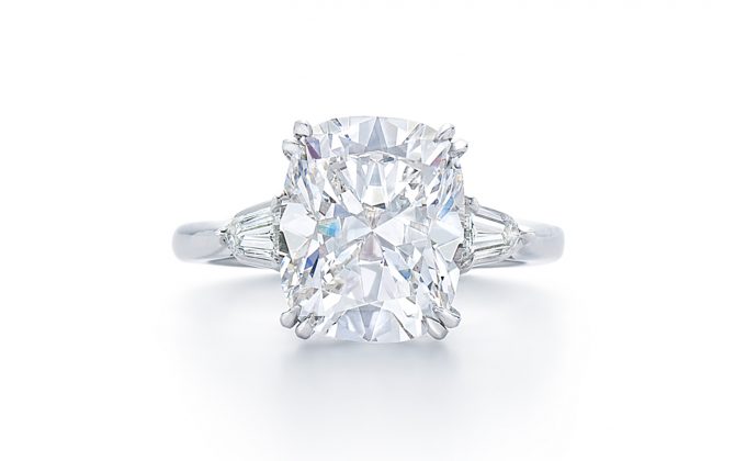 cushion-diamond-engagement-ring-at-dk-gems-online-diamond-engagement-rings-store-and-best-jewery-stores-in-st-martin-st-maarten-17240c